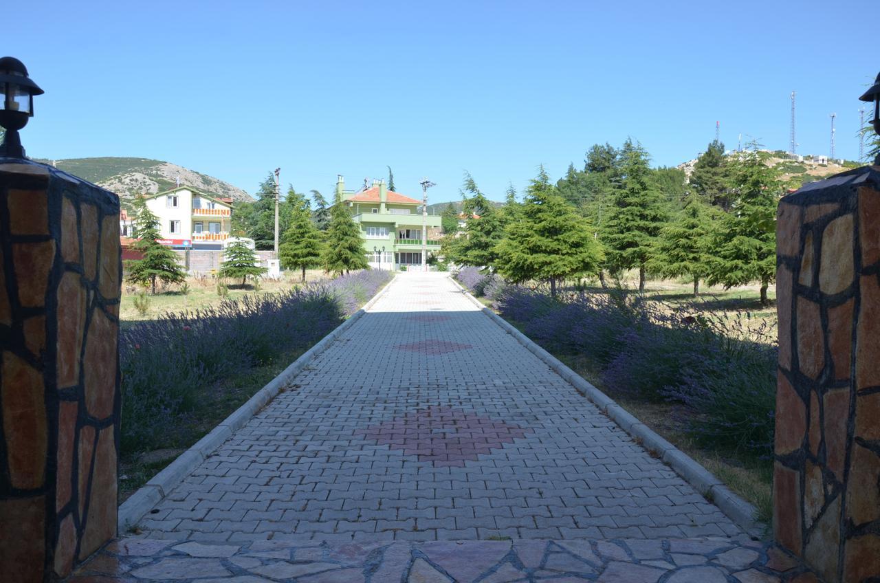 Ustundag Otel Keciborlu ภายนอก รูปภาพ