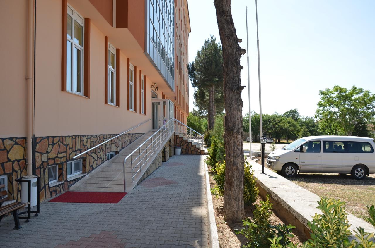 Ustundag Otel Keciborlu ภายนอก รูปภาพ